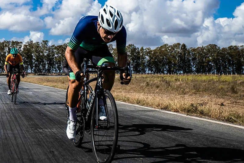 Comprobación de la Distribucion de la potencia en pedaleo de un ciclista sobre la bicicleta durante un estudio de Biomecánica